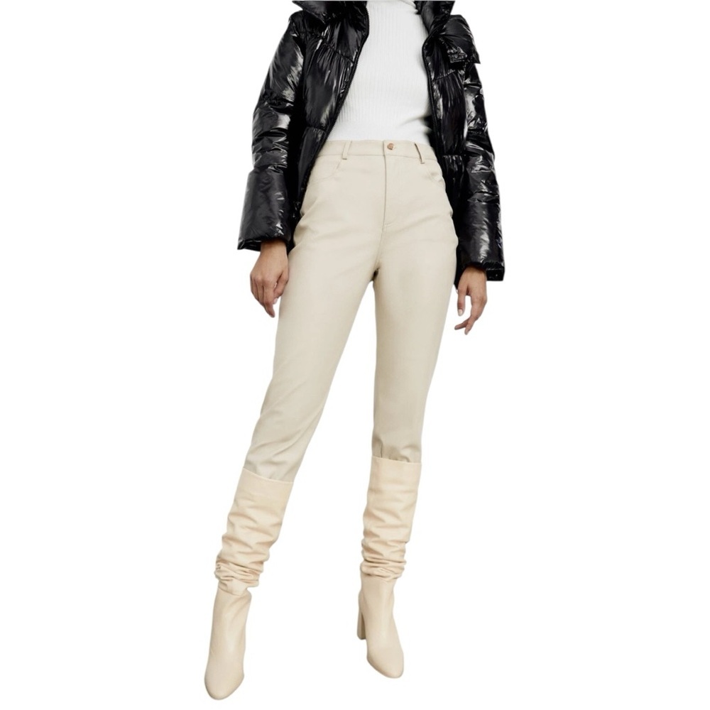 ZARA Faux Leather High Rise Mom Fit Pants Size 2 Cream‎